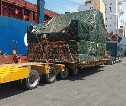 Descarga instalacion maquinaria pesada maritimo rigging Mexico AZVIR